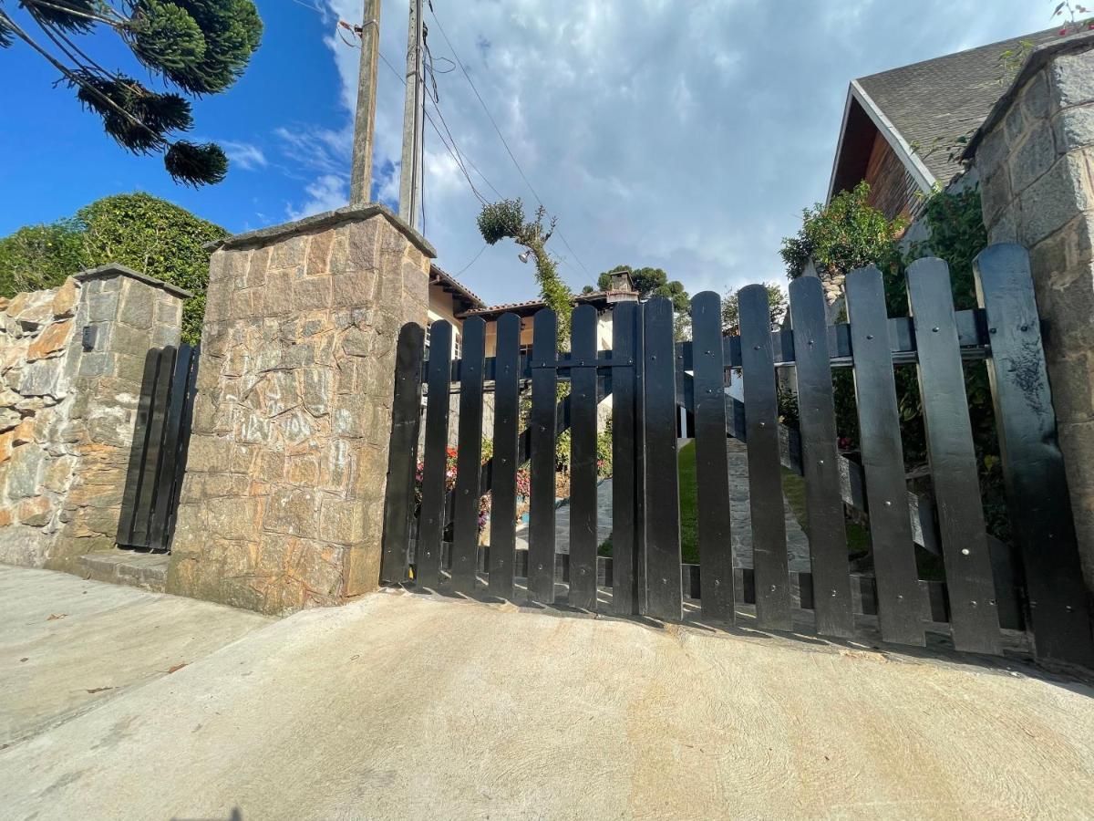 Hotel Paz Na Montanha Campos do Jordão Exterior foto